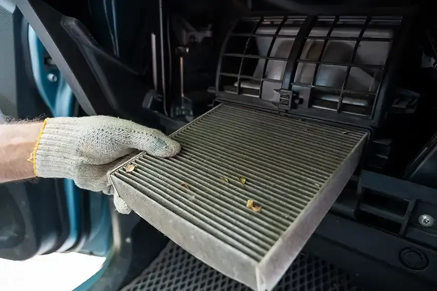 signs of a dirty cabin air filter